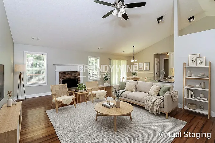3 bed, 2.0 bath, 1858 sqft, $2,328 — Photo 4
