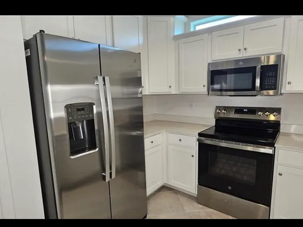 20703 Hazelnut Ct, Lehigh Acres, FL 33936
