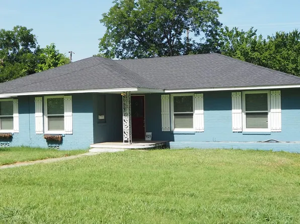 925 S Denton St, Gainesville, TX 76240