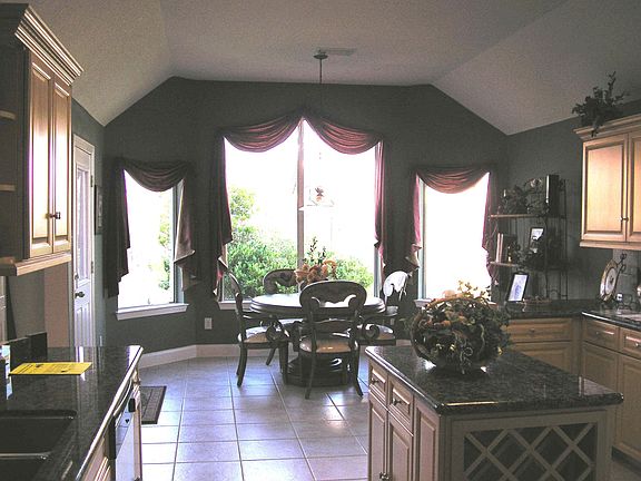 3rd image of 5244 Morgan Oak Dr