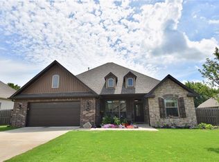 5905 S 66th St, Cave Springs, AR 72718