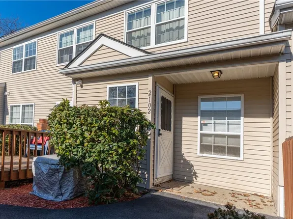 2102 Rosewood Court, Highland Mills, NY 10930