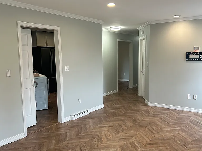 20 E 5th St #A — Photo 9