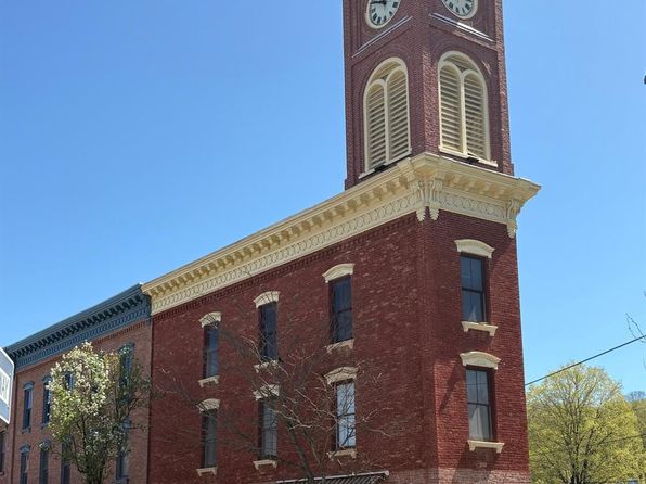 1 Main St