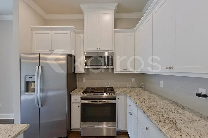 6405 Roux Dr — Photo 6