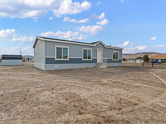 3rd image of 3010 Fort Churchill Rd