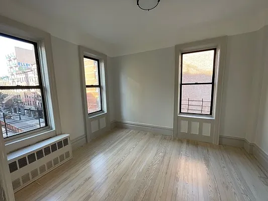Rented by REAL New York | media 2
