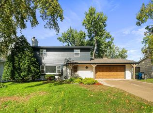 5020 Clover Rdg, Edina, MN 55436