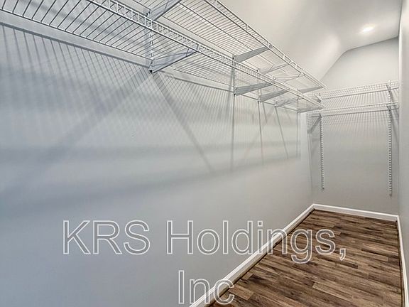 4th image of 520 Elmwood Ave