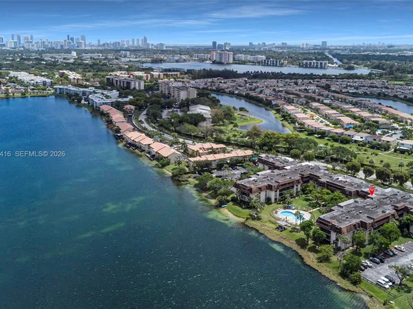 671 NE 195th St APT 114E, Miami, FL 33179