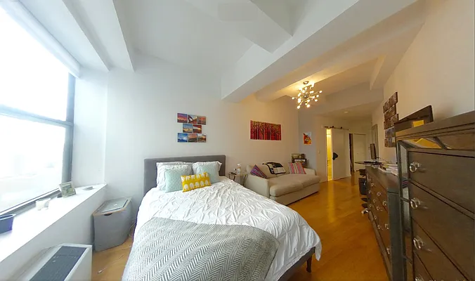 Rented by NY Living Solutions | media 15