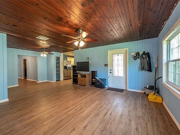 4th image of 8206 Richmond St