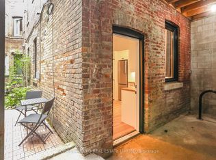 2100 Dundas St W UNIT R, Toronto, ON M6R 1W9