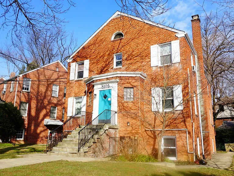 8105 Greenwood Ave — Photo 52