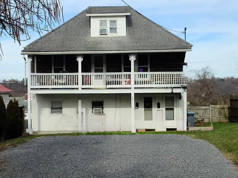 48 W Wilson St #B — Photo 1
