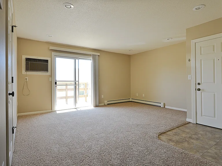 1509 12th Street NW 4-Plex - Close to Job Corp and MSU! — Photo 7