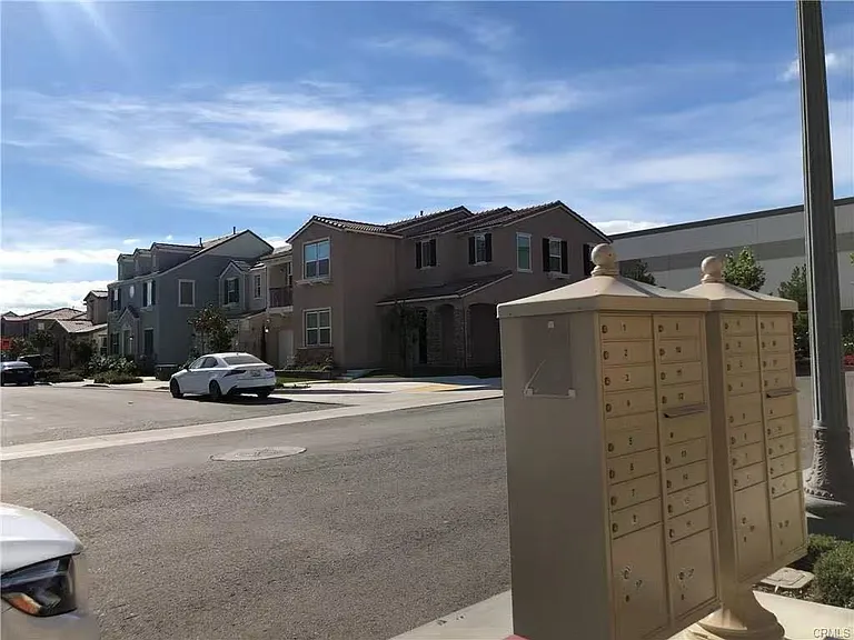 6998 Caledonia Way — Photo 1