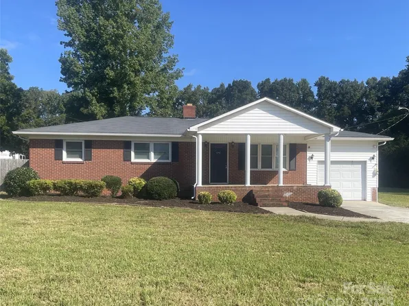 6912 Landsford Rd, Marshville, NC 28103