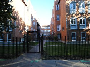 1644 W Greenleaf Ave #46, Chicago, IL 60626