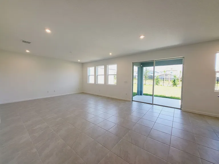 9051 Coral Cape St — Photo 2
