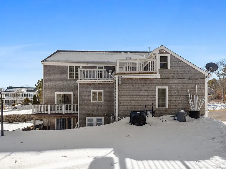 111 Sisters Cir — Photo 36