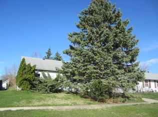 119 W Kennedy Dr, Streamwood, IL 60107