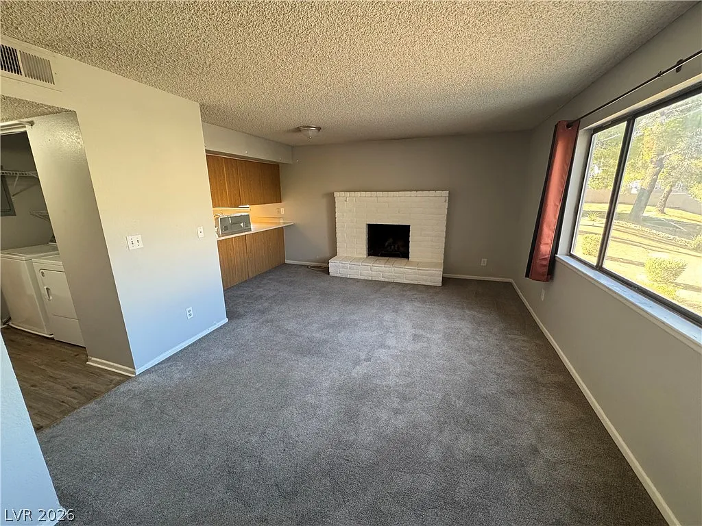 2 bed, 2.0 bath, 843 sqft, $1,375 — Photo 3
