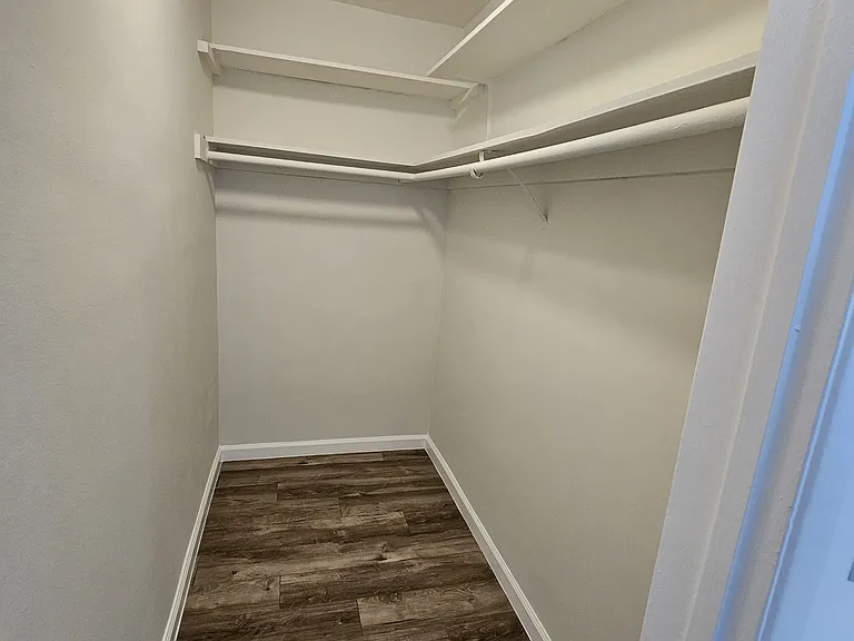 1202 N Fuller Ave #11 — Photo 9