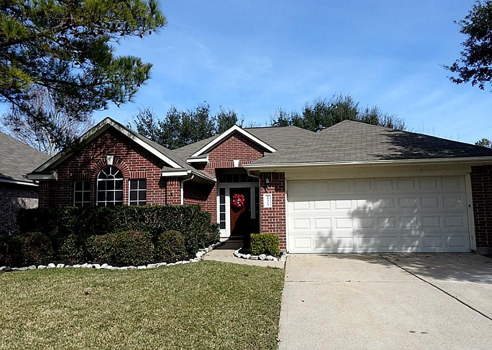 1st image of 18314 Cobblestone Dr