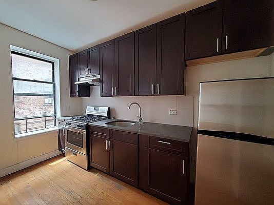 5th image of 590 W 204th St APT A34