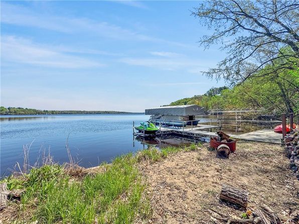 611 Moonlight Drive, Altoona, WI 54720