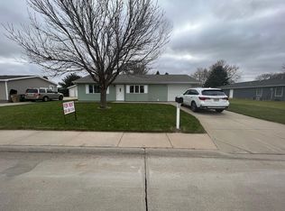 1019 Hall St, Grand Island, NE 68801