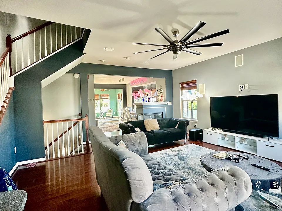 12702 Bedford Glen Way