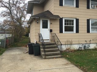 24 Columbia St, Islip, NY 11751