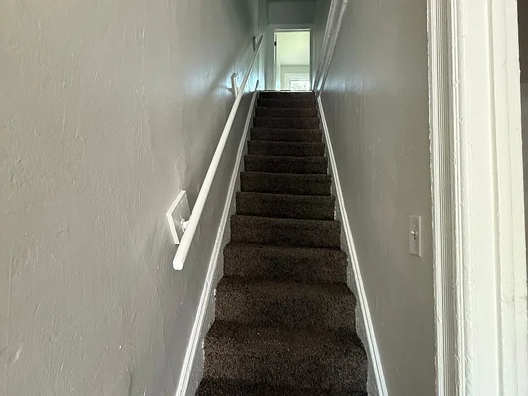 319 Rutherford Ave — Photo 16