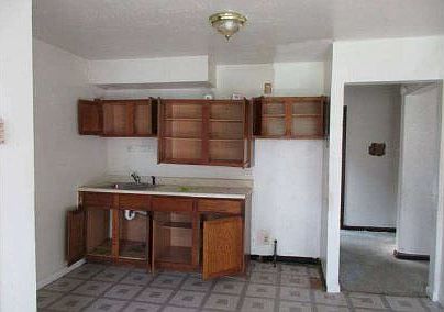 3rd image of 7402 Greenport Dr