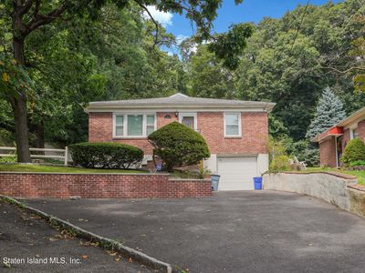 61 Longview Rd, Staten Island, NY, 10304