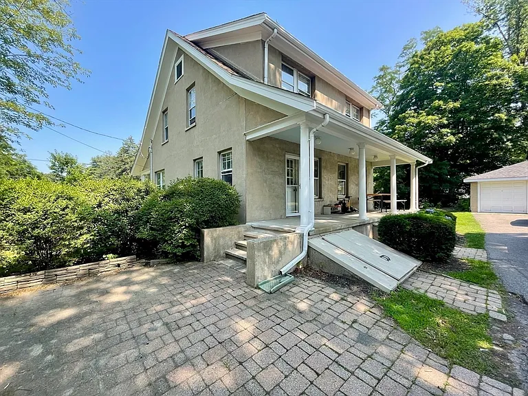 273 Main St — Photo 30