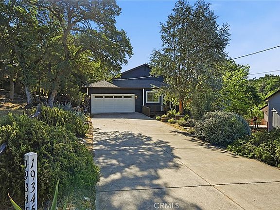 3rd image of 19345 Moon Ridge Rd