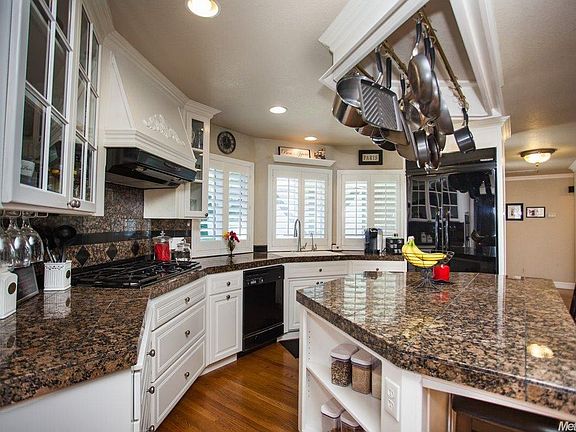 4th image of 11511 Pin Oak Dr