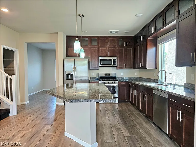 8016 Carpenter Creek Ave — Photo 8