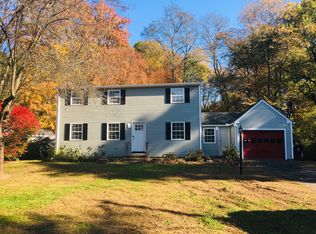 18 Wyndwood Rd, Farmington, CT 06032