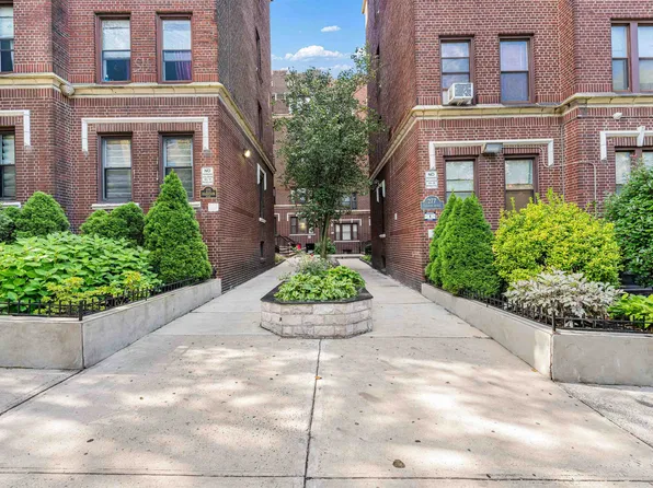 277 Harrison Avenue image 17 of 18