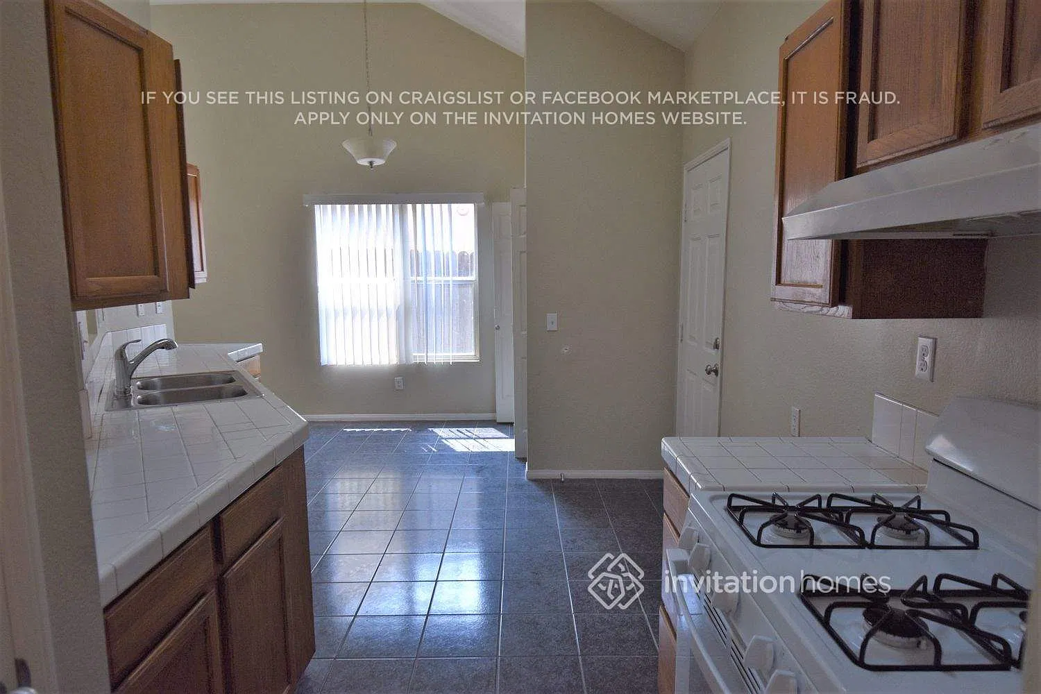 7409 Eucalyptus Dr Highland, CA 92346 — Photo 4