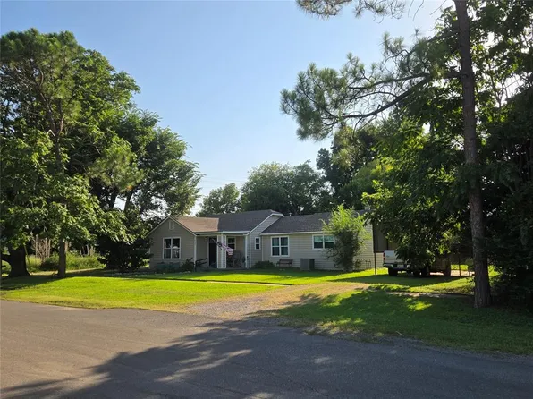 103 SW 4th St, Minco, OK 73059