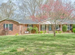 861 Lone Oak Dr, Cookeville, TN 38501
