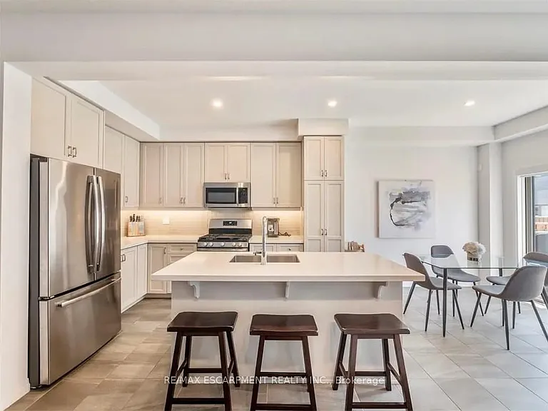 79 Greenwich Ave — Photo 8