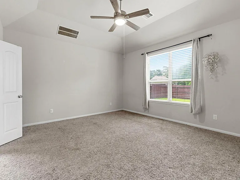 4551 Overlook Bend Dr — Photo 12