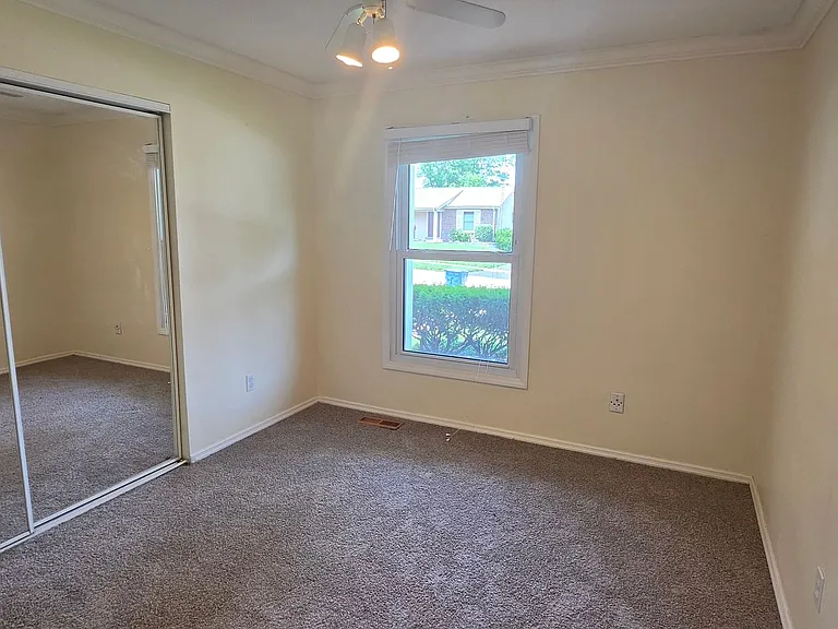 11864 Featherwood Dr — Photo 14