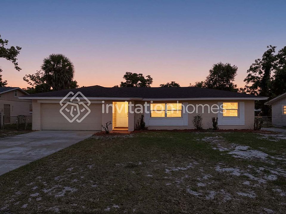 1st image of 900 Vincent Dr